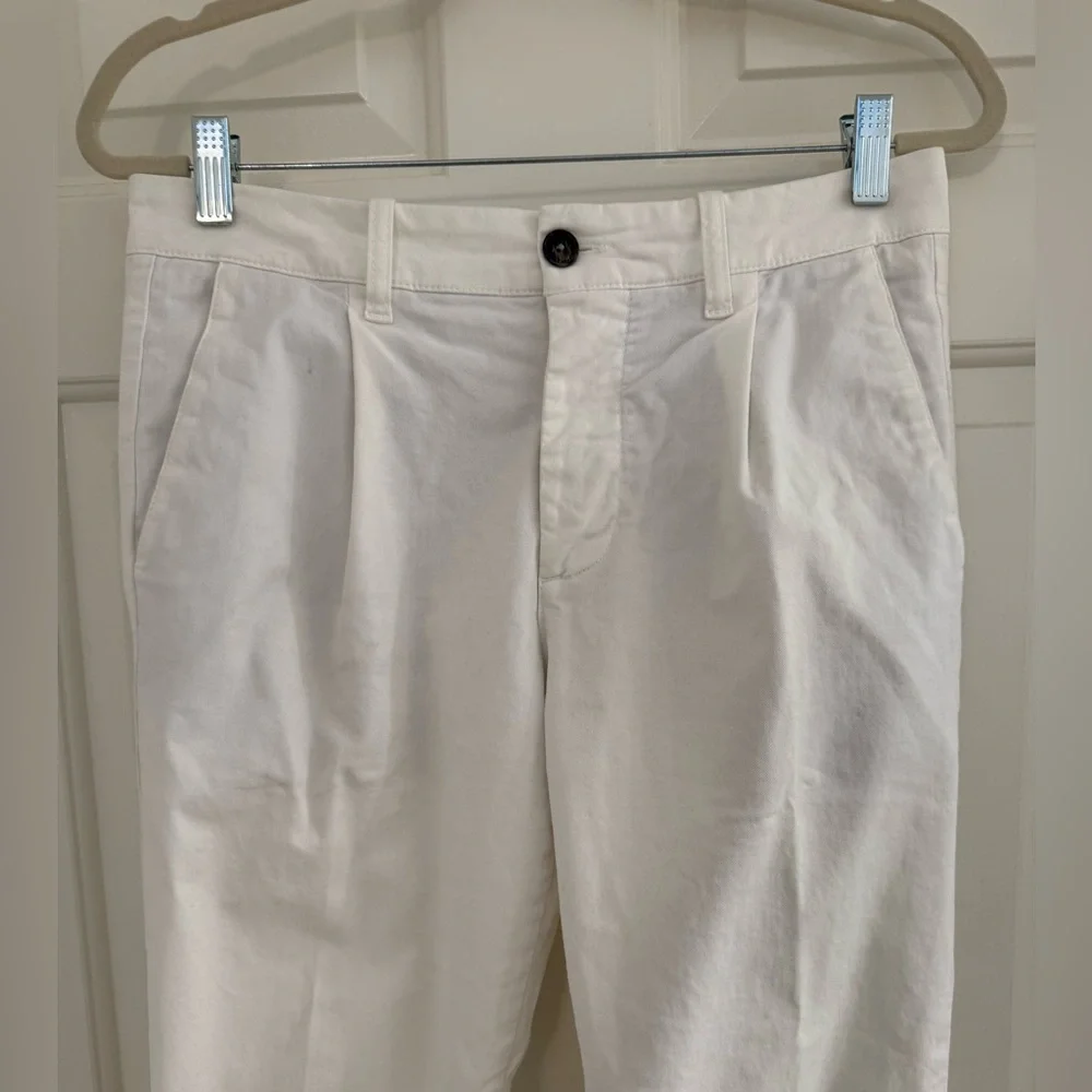 Eleventy White Pleated Chinos